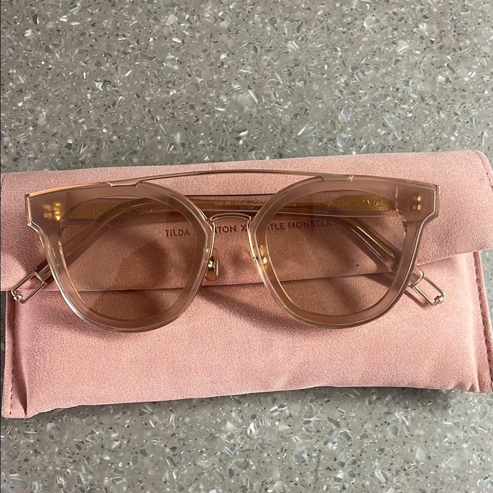 Tilda Swinton x Gentle Monster
New Tonic Cat-Eye Sunglasses
